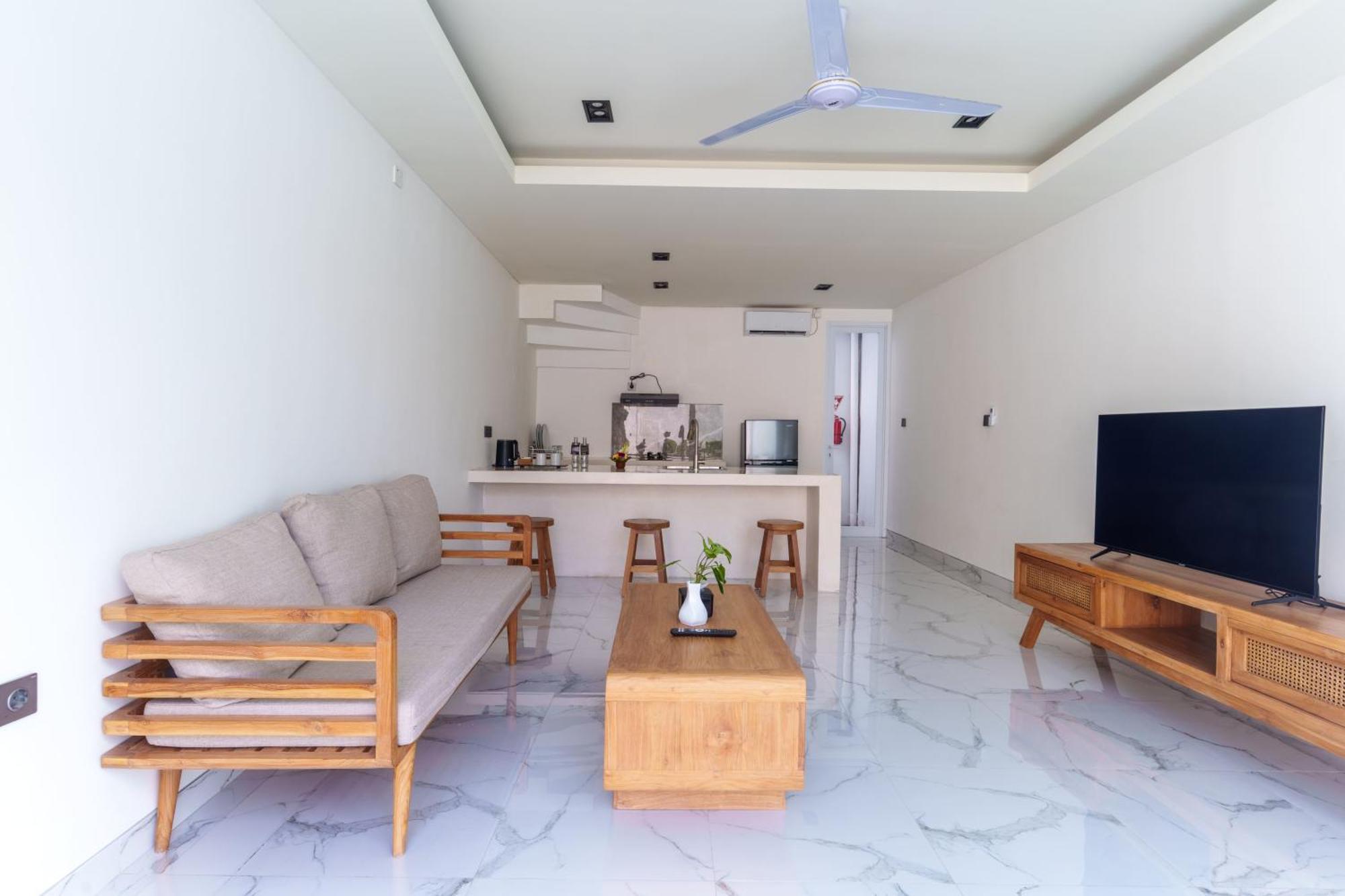 The Capital Hotel And Resort Seminyak Экстерьер фото